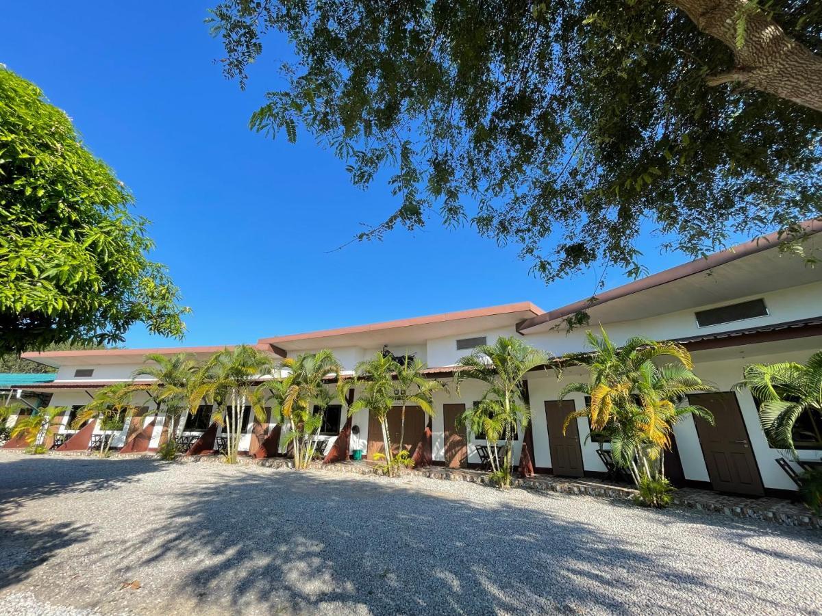Kevin Resort Mae Phim Extérieur photo